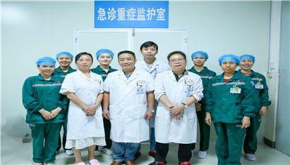 ����������ҽԺ������֢�໤����ʽͶ������